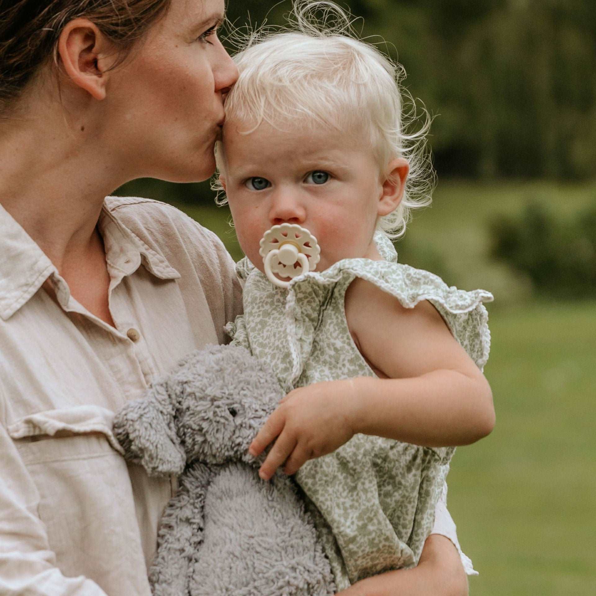 FRIGG Fairytale Natural Rubber Latex Pacifiers