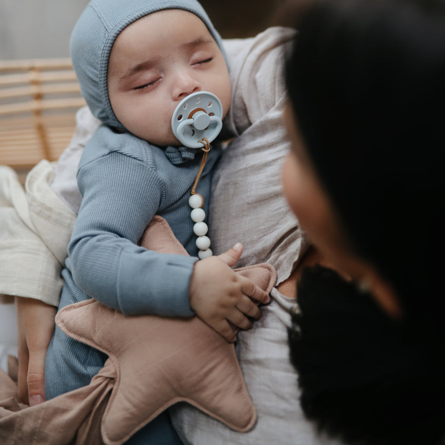 FRIGG Moon Natural Rubber Latex Pacifier