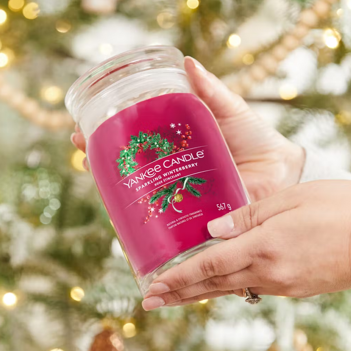 Yankee Candle Sparkling Winterberry Signature Large Jar Candle